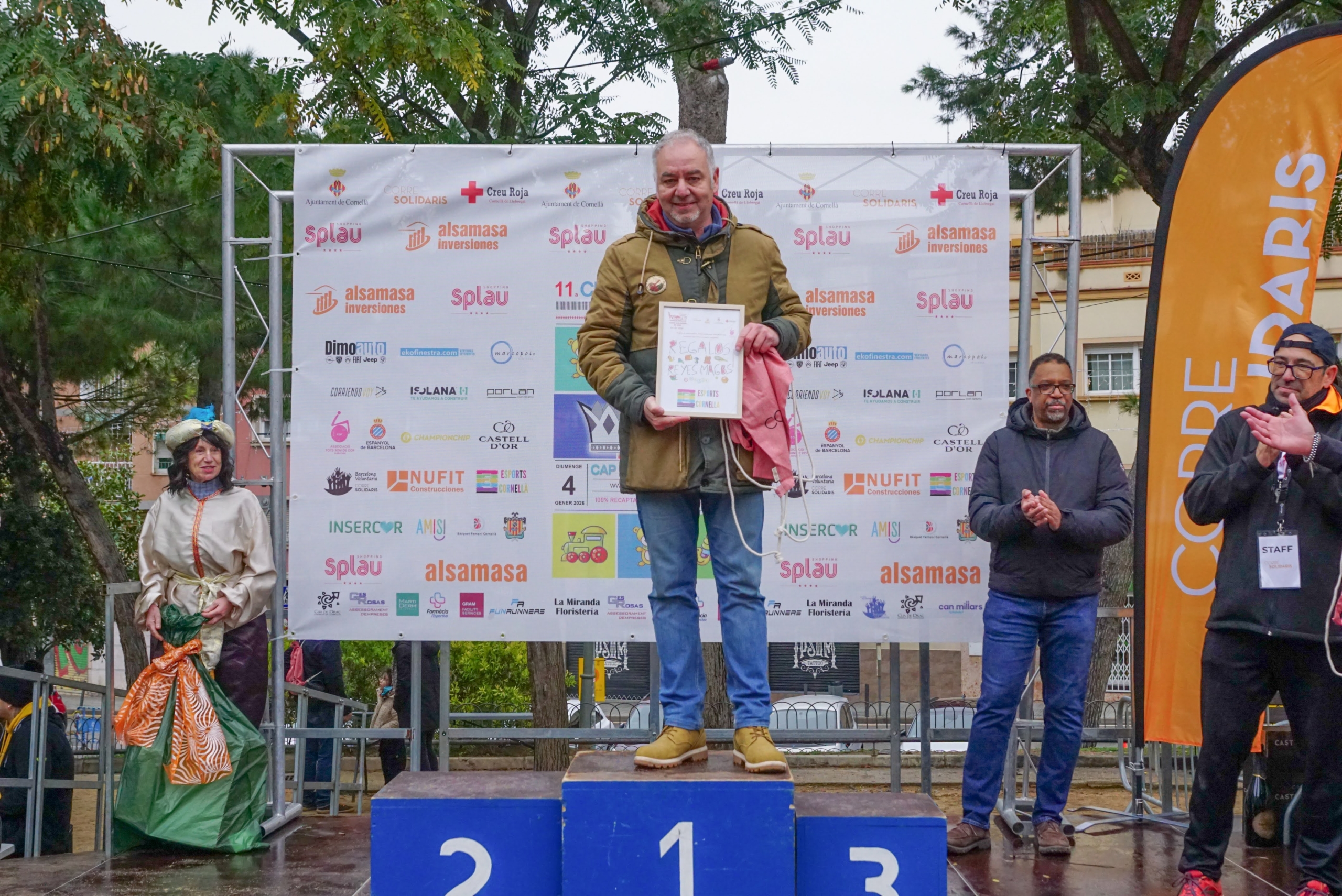 Isolana apoya con una donación la Cursa de Reis solidaria de Cornellà