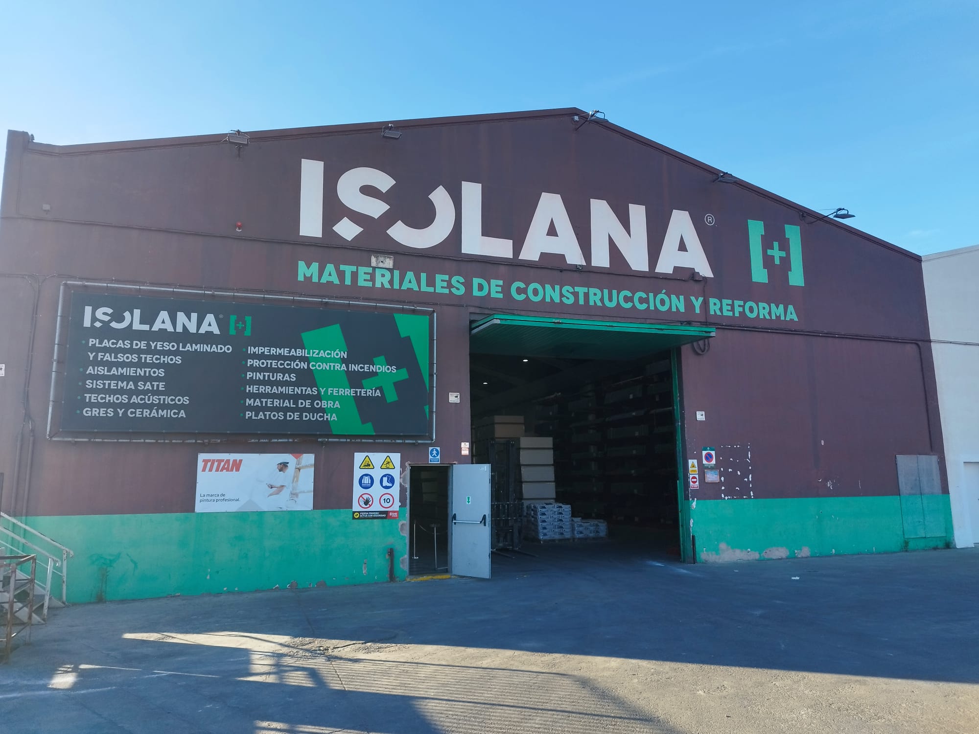 Almacén de materiales de construcción - Isolana Tarragona